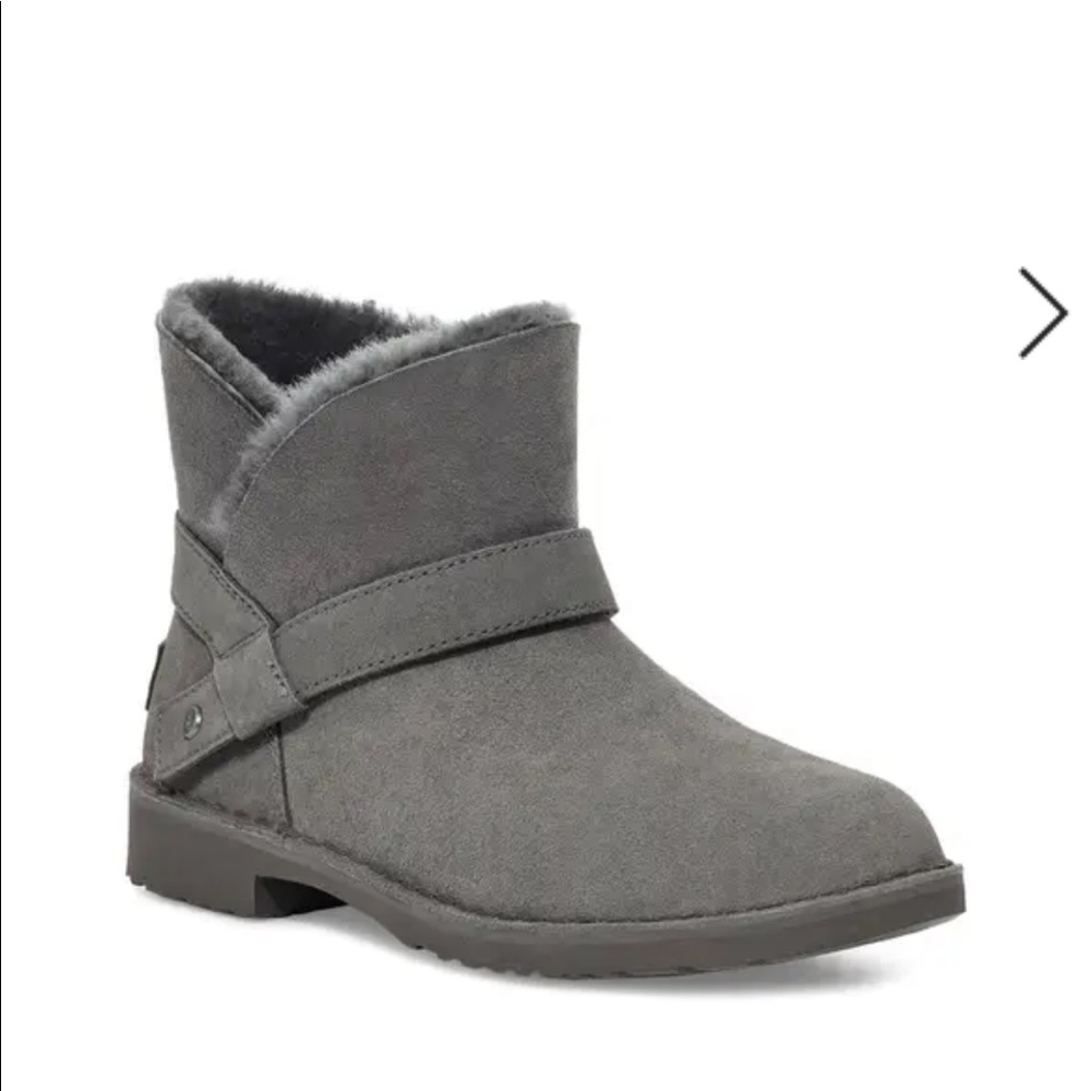 Ugg Zariyah Water Repellent Ankle Bootie In Charcoal Suede